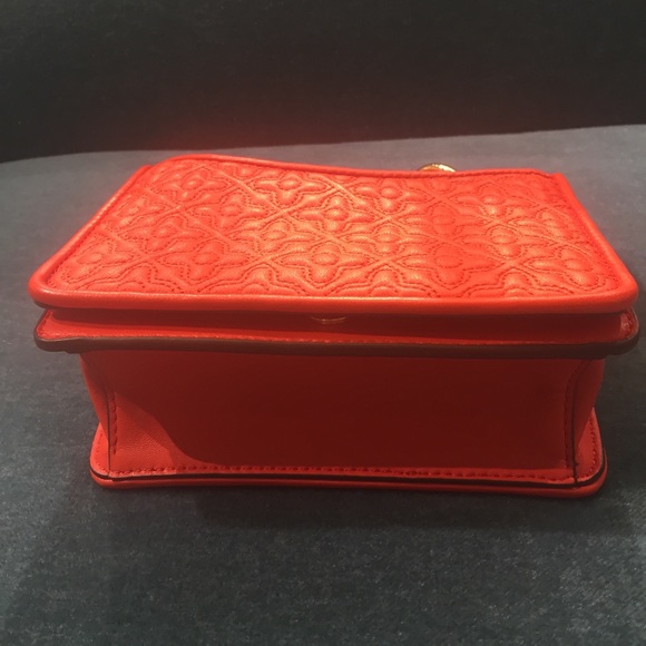 Tory Burch Bryant Shoulder Bag - Picture 5 of 8